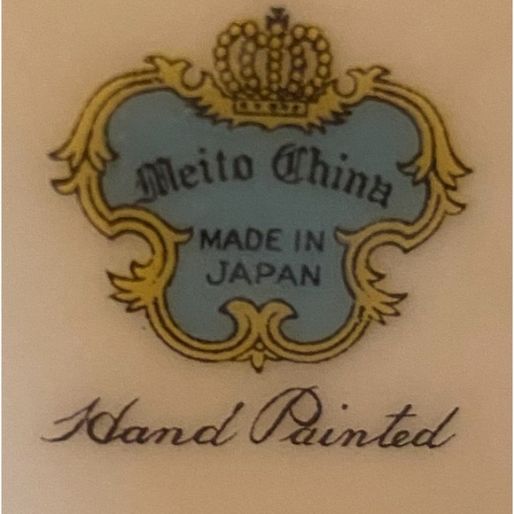 china dinner ware Gold trim n flowered pattern BREAKABLE ONLY LOCAL DELIVERY!!! - Picture 15 of 16